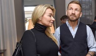 Przemysław Kossakowski długo nie komentował rozstania. W końcu przerywa milczenie. Napisał dwa zdania