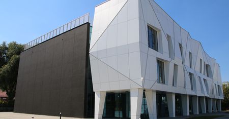 Warszawa. Ursynowskie Centrum Kultury gotowe. Niech tylko pandemia da się nim cieszyć