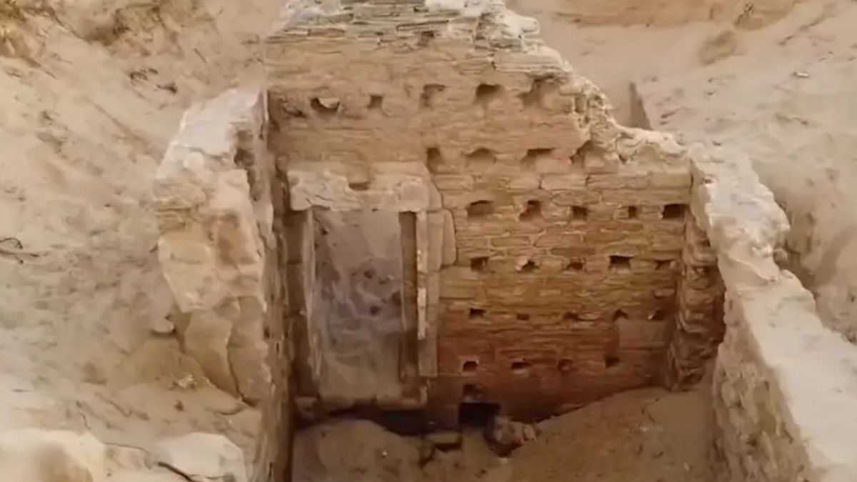  Pod wydmami hiszpańskiej plaży znaleziono doskonale zachowany starożytny rzymski kompleks łaźni.