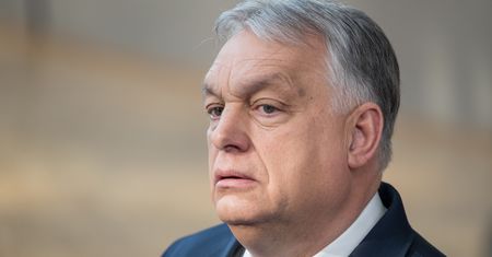 Węgry: rośnie poparcie dla opozycji, Orban przegrywa w większości kategorii