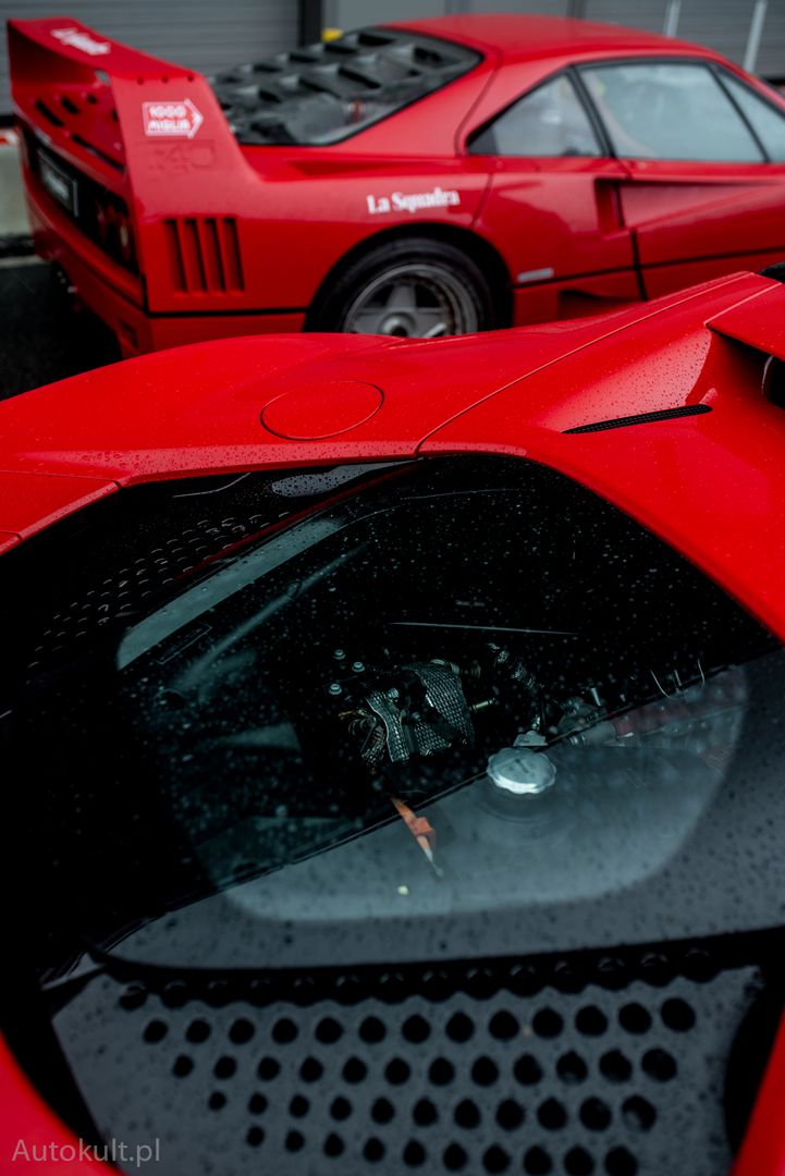 Ferrari SF90 Stradale (2021) vs Ferrari F40 (1990)