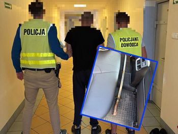 Pieńsk: Podpalił samochód, apotem zaatakował policjantów mieczem samurajskim