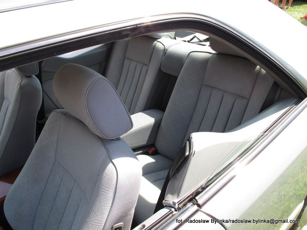 Mercedes C124