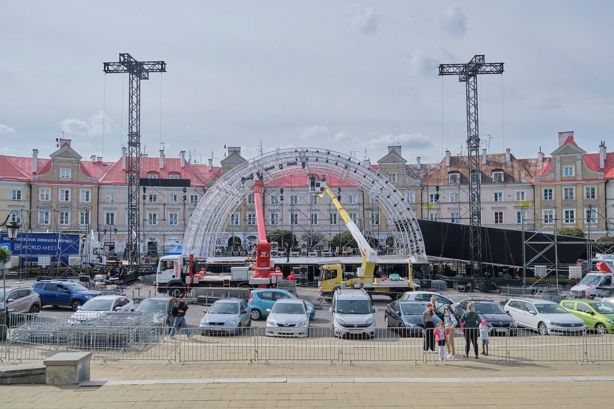 Scena na Placu Zamkowym