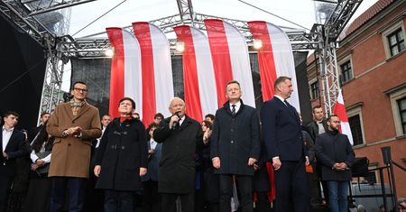 Premier Przemysław Czarnek? Polityk tłumaczy słowa prezesa