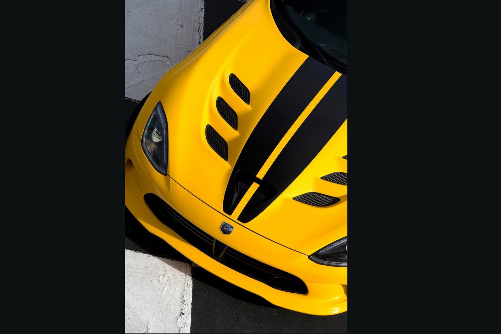 2013 SRT Viper - w żółci, czerwieni, czerni i niebieskim [aktualizacja] 61