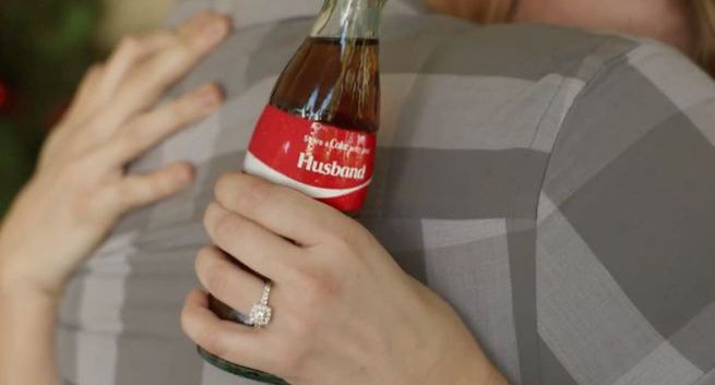 Dobre wiadomości pod choinkę reklamują Coca-Colę