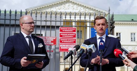 Warszawa. Sebastian Kaleta publikuje wyniki kontroli poselskiej w stołecznym ratuszu