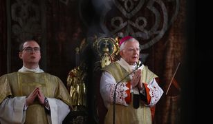 Abp Jędraszewski zaskoczył na rocznicy. Upamiętniając Kaczyńskich mówił o aborcji