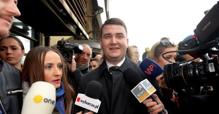 Bartłomiej Misiewicz prawomocnie skazany. Sąd: nielegalnie reklamował wódkę na Twitterze