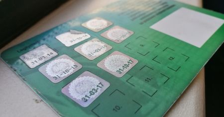 Ważność legitymacji studenckich w czasie stanu epidemii. Czy trzeba je podbijać?