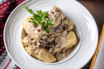 Świąteczne gołąbki piekę tylko w takiej temperaturze. Kapusta jest mięciutka i delikatna, a farsz nie za suchy