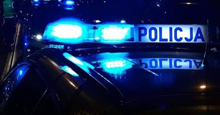 Wypadek pod Warszawą. Lekarze walczą o życie nastolatki