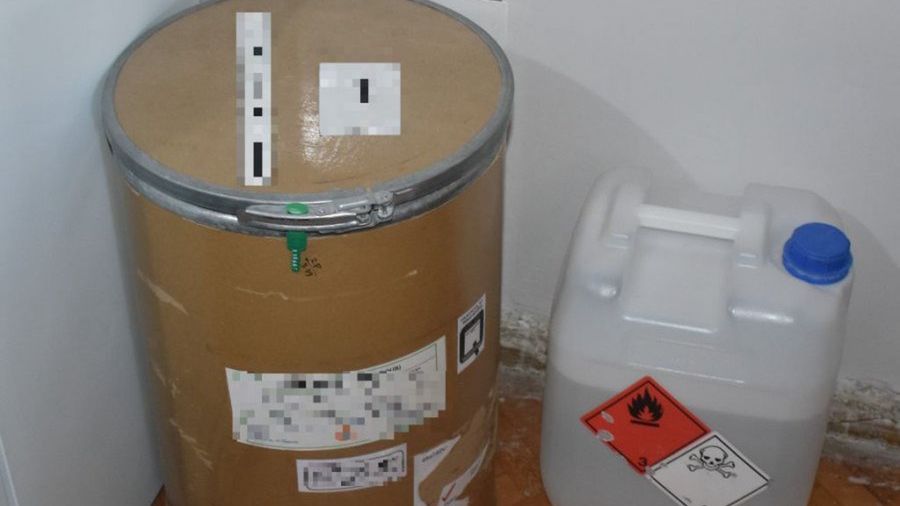 Oleśnica. W mieszkaniu miał ok. 600 gramów amfetaminy. Wyprodukował ją sam