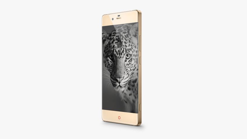 ZTE Nubia Z9 oficjalnie. Jest "bezramkowa" nie tylko ze względu na wygląd 10
