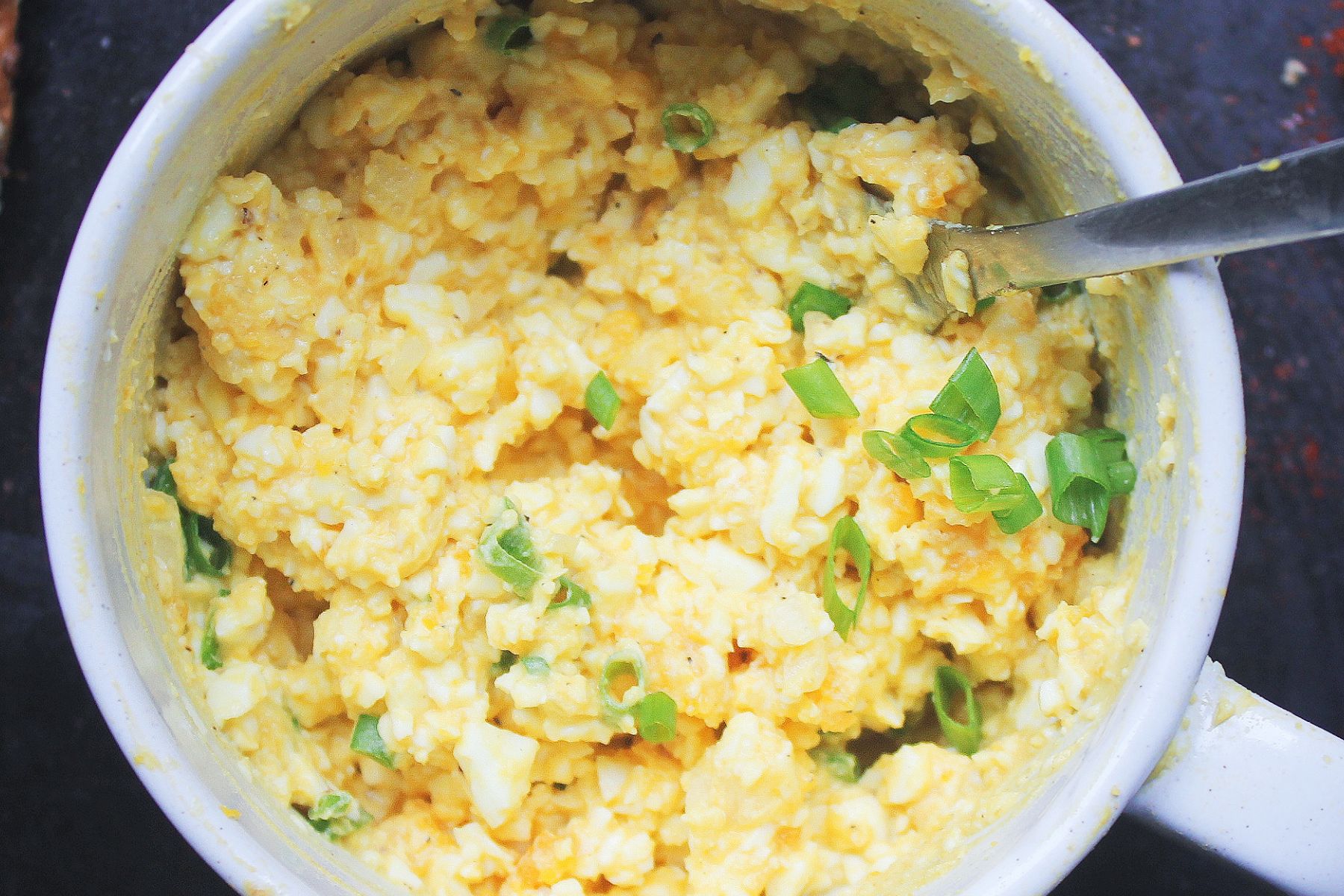 To najlepsza pasta jajeczna. Rozpływa się w ustach i jest napakowana białkiem