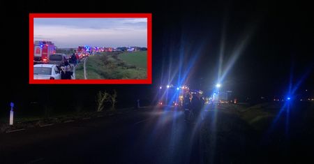 Tragiczny wypadek. Tir zderzył się z busem, są ofiary śmiertelne