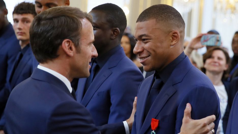 Emmanuel Macron i Kylian Mbappe (AP Photo/Francois Mori, pool), APTOPIXAP