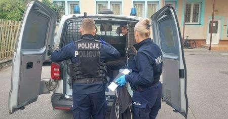 Zamienili się miejscami za kierownicą. Obaj byli pijani