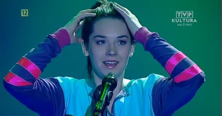 Pamiętacie jeszcze Karolinę Czarnecką, która śpiewała "Hera, Koka, Hasz, LSD"? Dziś spełnia się w roli mamy (FOTO)