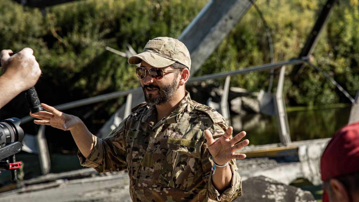 Kanadyjski snajper Wali w Ukrainie. Przejazdem był także w Warszawie