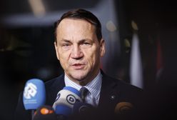 Polacy ocenili politykę Sikorskiego. Skrajne opinie, wielu się waha