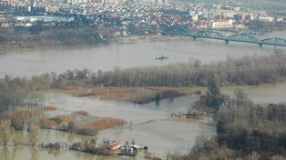 Powódź roztopowa z 2006&nbsp;r. Tak wyglądały okolice Bydgoszczy i Solca - zdjęcia z lotu ptaka