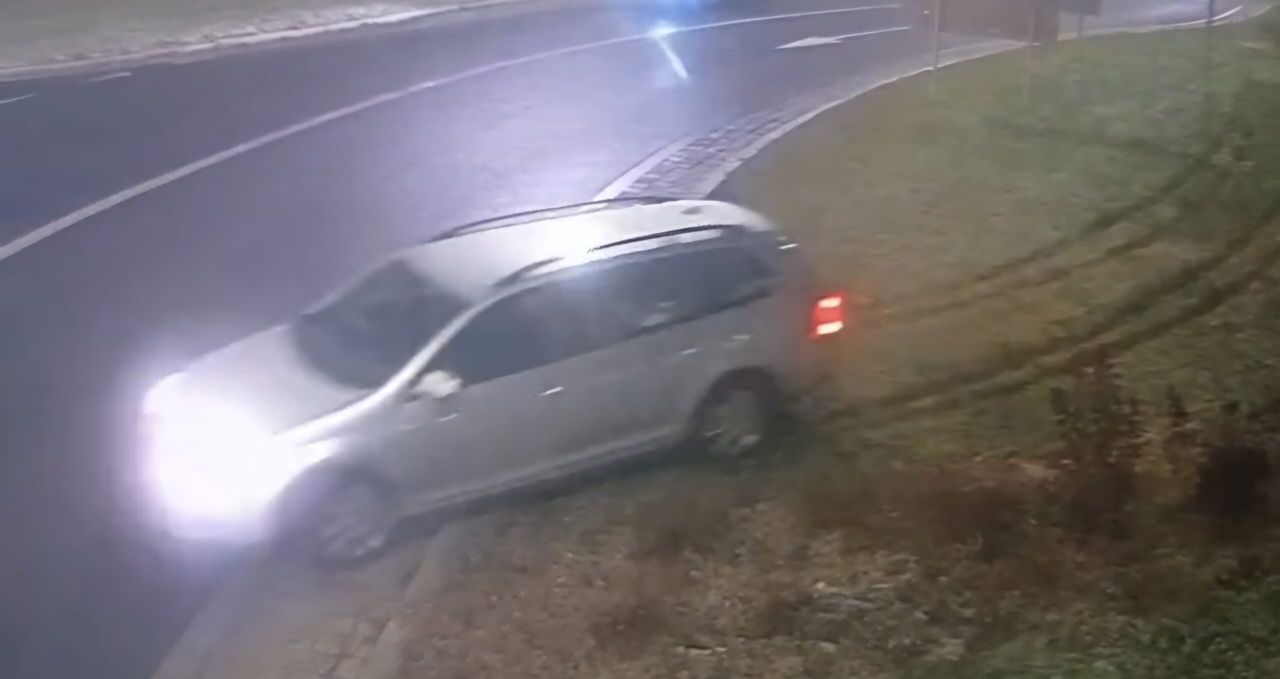 Zielona Góra: Na rondzie Huszczy pojechał prosto