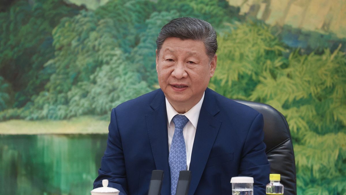 BEIJING, CHINA - JULY 15: (----EDITORIAL USE ONLY - MANDATORY CREDIT - 'RUSSIAN MINISTRY OF FOREIGN AFFAIRS PRESS SERVICE / HANDOUT' - NO MARKETING NO ADVERTISING CAMPAIGNS - DISTRIBUTED AS A SERVICE TO CLIENTS----) China's President Xi Jinping meets with Russia's Minister of Foreign Affairs Sergei Lavrov (not seen) during Meeting of the Council of the Ministers of Foreign Affairs of SCO Member States at the Great Hall of the People in Beijing, China, July 15, 2025. (Photo by Russian Ministry of Foreign Affairs/Anadolu via Getty Images)