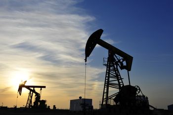 Przerwa w zwiększaniu wydobycia ropy. Reuters: jest porozumienie państw OPEC+