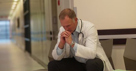 Nawet 44 miliony zł kary dla szpitala, który nie dopełni formalności. Termin upływa 3 października