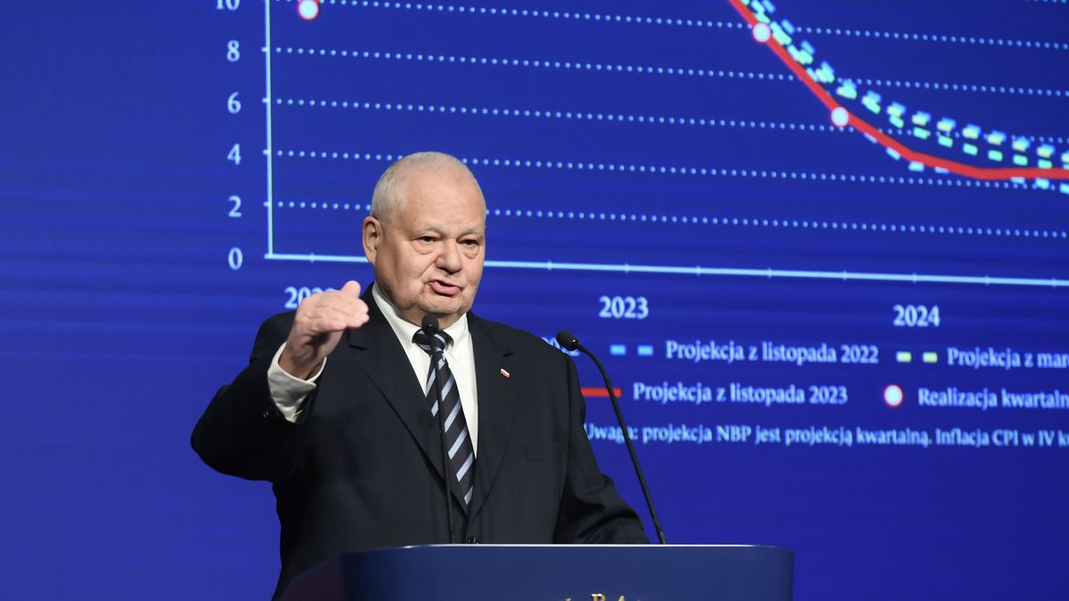 Adam Glapiński podczas środowej konferencji prasowej