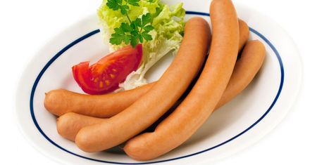 Parówki – ile mają kalorii, z czego są zrobione, przepisy