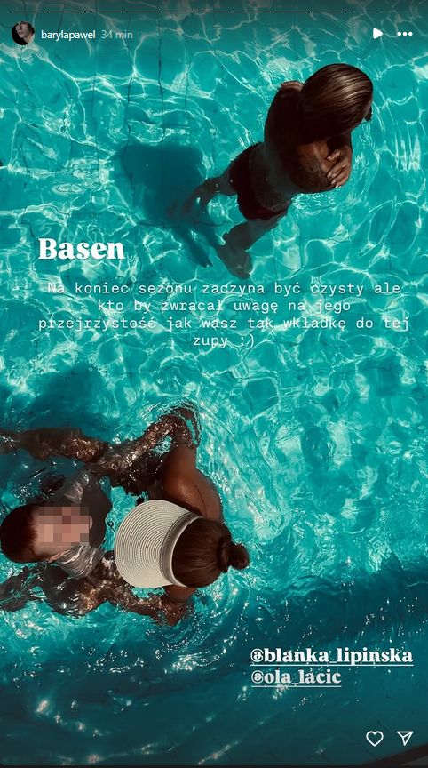 Blanka Lipińska topless w basenie