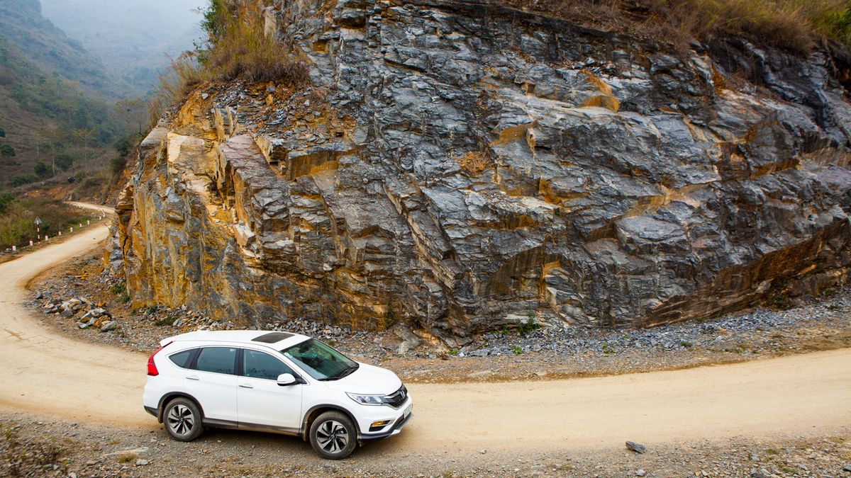 Górskie drogi to najlepsze miejsce do hamowania silnikiem