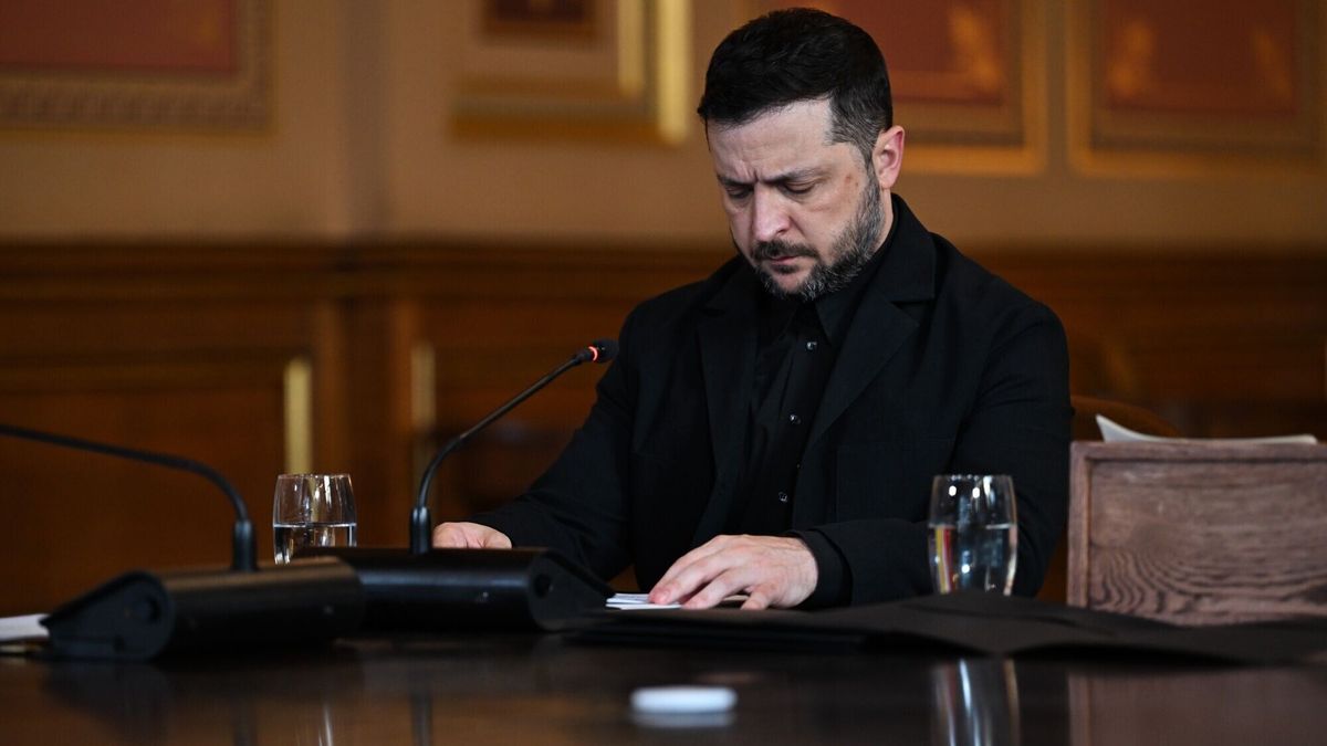 Ukraine's President Volodymyr Zelensky during a 'Coalition of the Willing' meeting in London, Britain, on 24 October 2025. The 'Coalition of the Willing' meeting on military support for Ukraine will be attended by Western leaders in person and virtually. EPA/Chris J. Ratcliffe / POOL Dostawca: PAP/EPA.