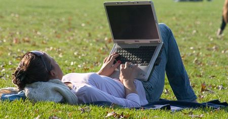 Laptop do pracy w terenie - jaki kupić?