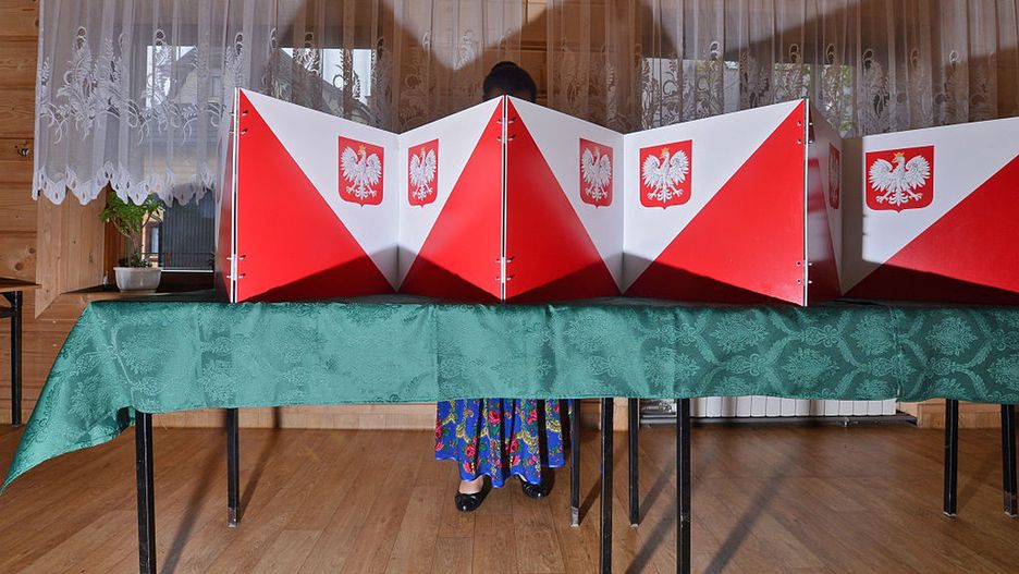 Dzień przed terminem wyborów w Polsce zarządzana jest cisza wyborcza.