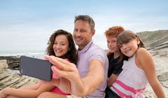 ZPR Media i Play wysyłają na wakacje