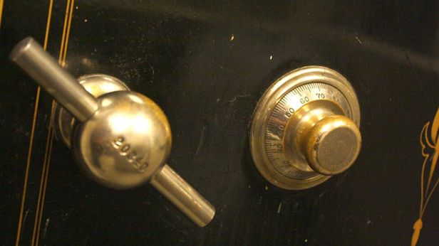 Jak być bezpiecznym na Facebooku? Przewodnik po nowych ustawieniach 1