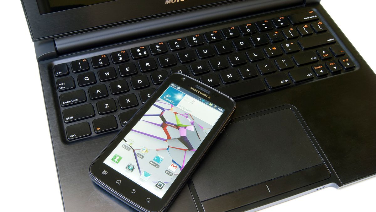 Motorola Atrix - smartfon dla gadżeciarzy [pierwsze wrażenia] 1