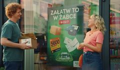 Żabka w nowych reklamach pokazuje, co można w niej załatwić