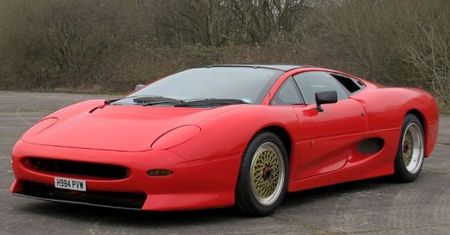 Egzemplarz rozwojowy Jaguara XJ220 na sprzedaż!