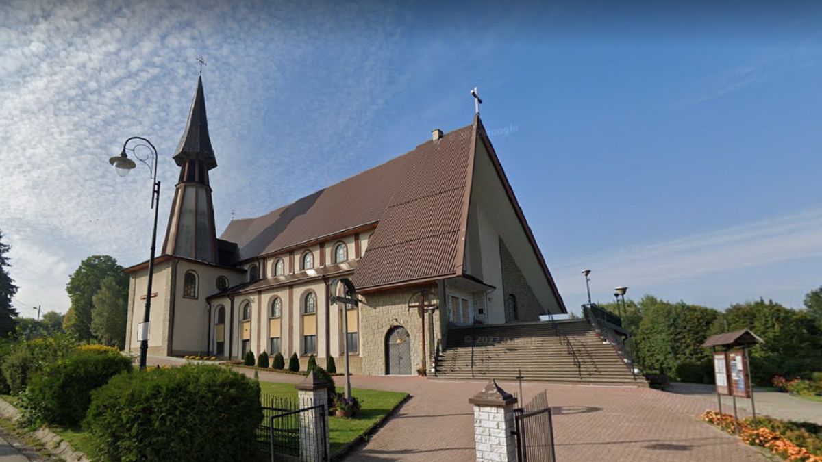 Kościół w Ropie/screen