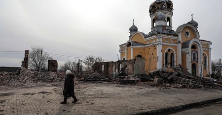 Rosyjscy żołnierze zdewastowali cmentarz. Były na nim groby weteranów z Afganistanu