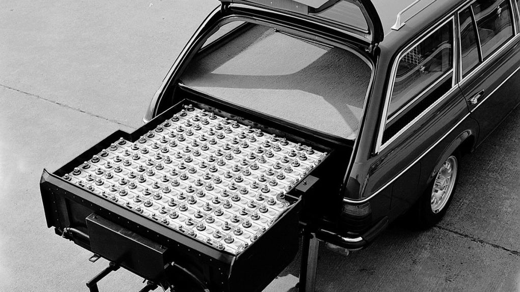 Widać tu zalążki pomysłu wymiany ogniw zamiast ich ciągłego ładowania