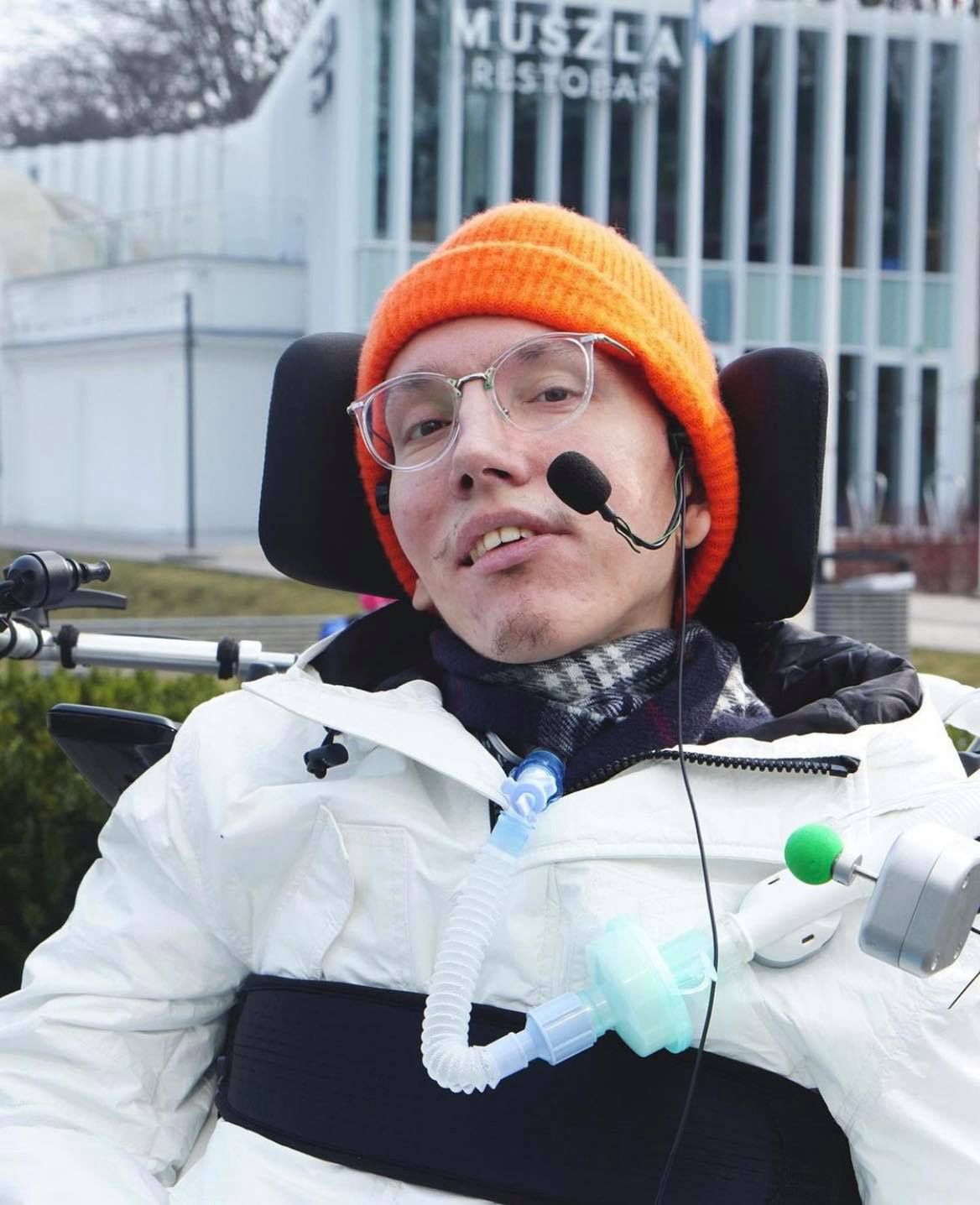 Wojtek Sawicki