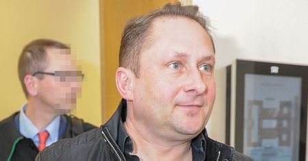Uśmiechnięty Kamil Durczok w sądzie! (ZDJĘCIA)