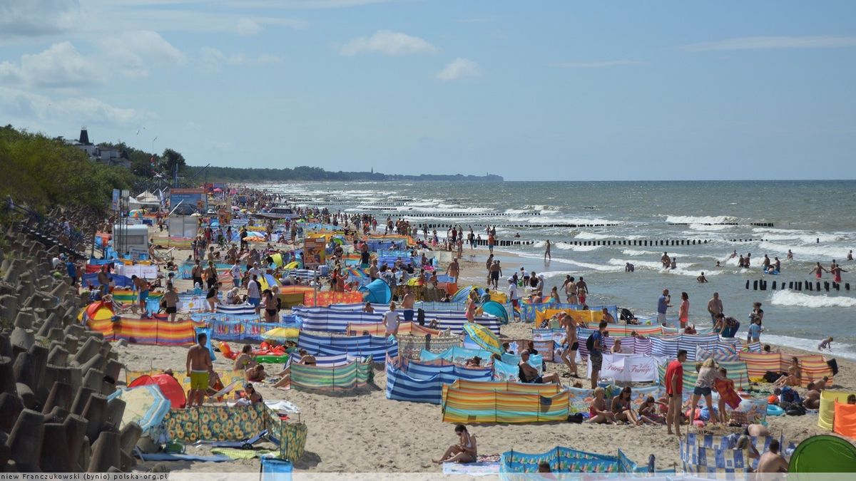 Mimo koronawirusa Polacy masowo ruszyli nad Bałtyk.