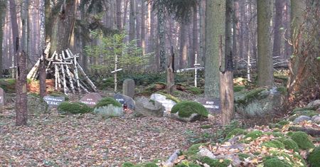 Tajemniczy Cmentarz Leśników w Dobrzycy – Historia i Niezwykłe Opowieści